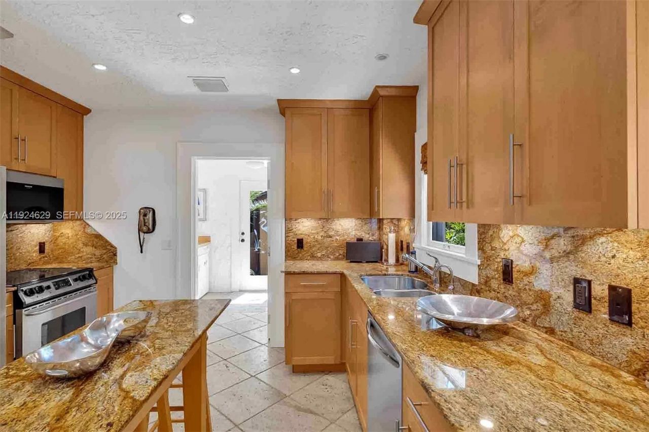 136 NE 101st St, Miami Shores, FL 33138 Photo