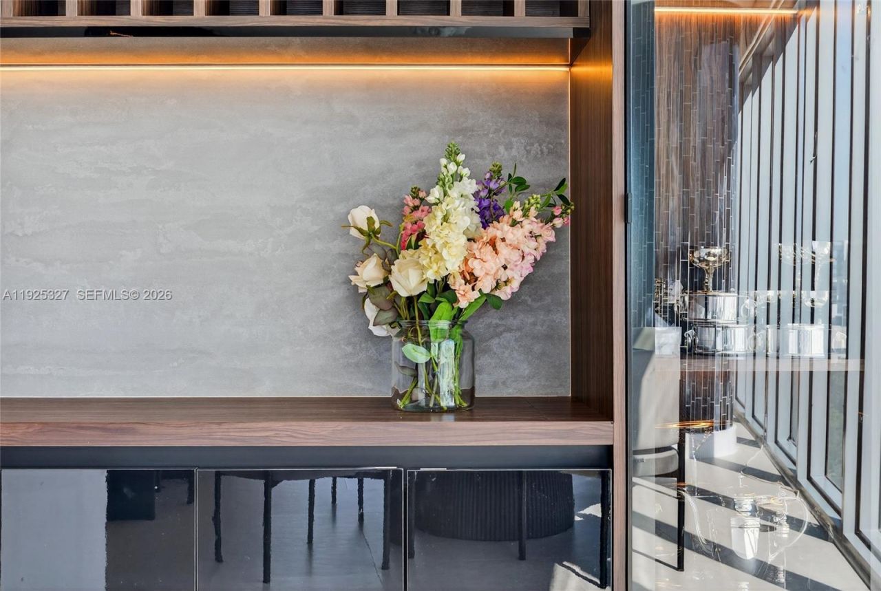 601 NE 36th St, Unit 1101, Miami, FL 33137 Photo