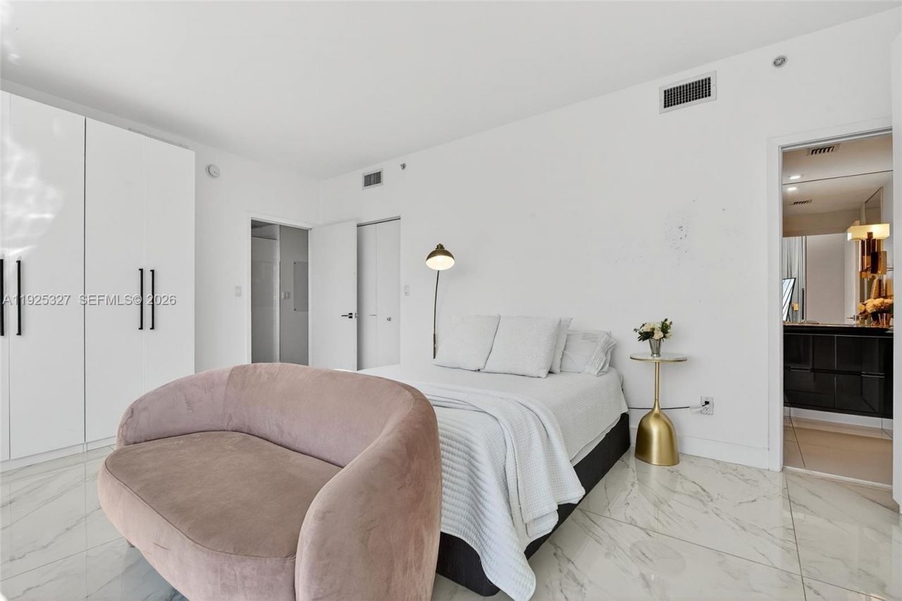 601 NE 36th St, Unit 1101, Miami, FL 33137 Photo