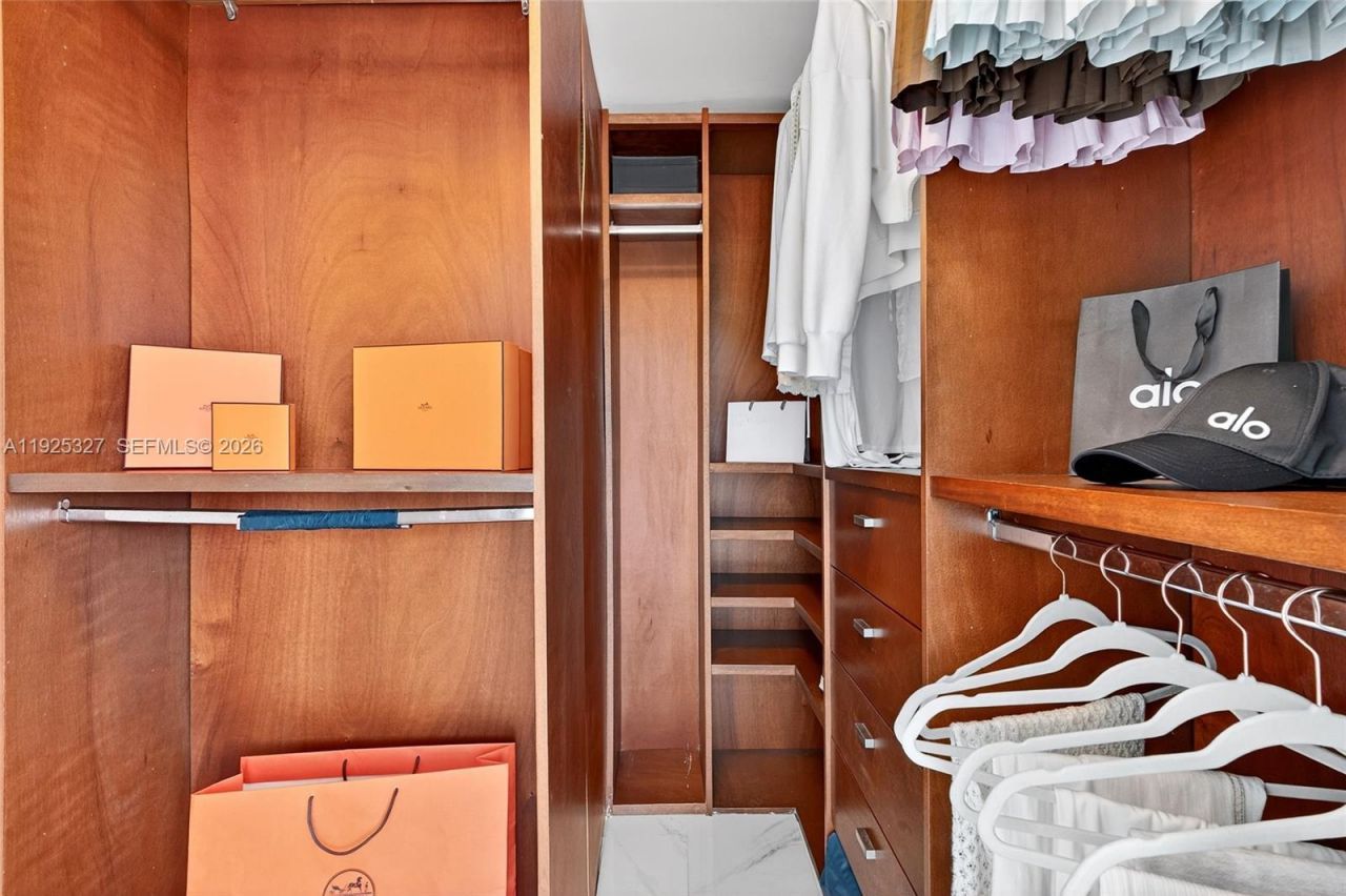 601 NE 36th St, Unit 1101, Miami, FL 33137 Photo