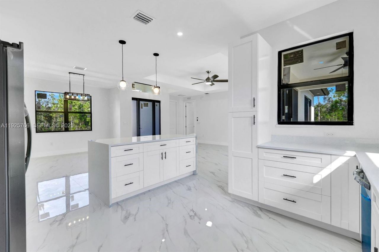 2002 E 10th, Lehigh Acres, FL 33936 Photo