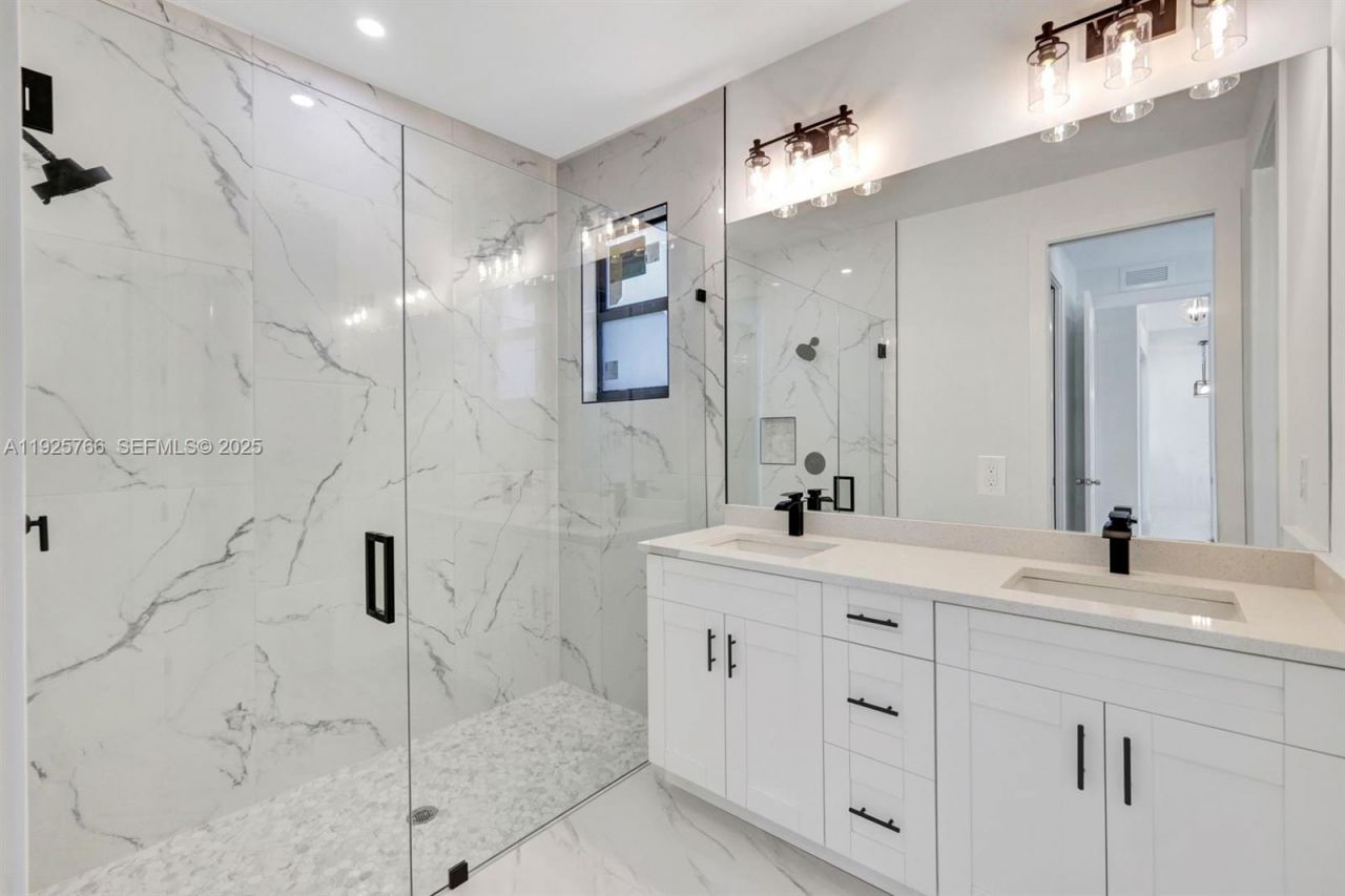 2002 E 10th, Lehigh Acres, FL 33936 Photo