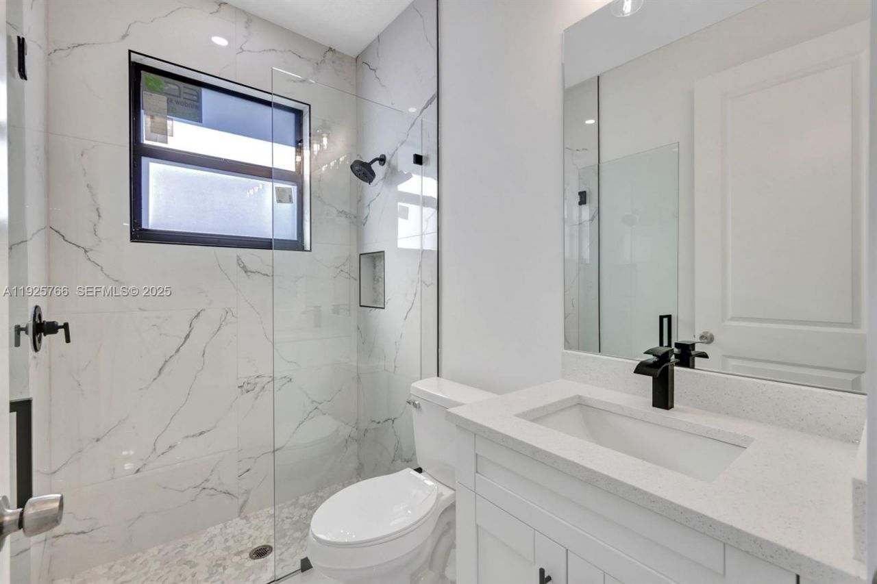 2002 E 10th, Lehigh Acres, FL 33936 Photo