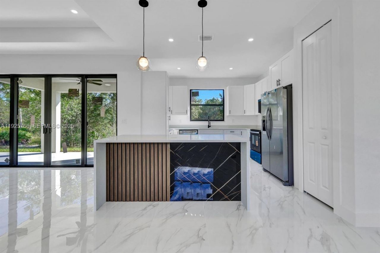 2002 E 10th, Lehigh Acres, FL 33936 Photo