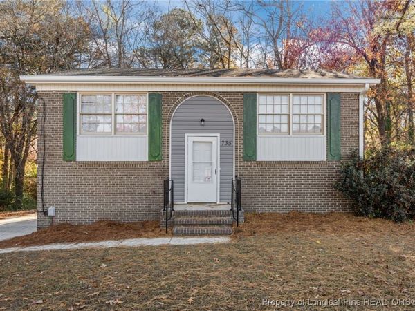 735 Ashbrook Road, Fayetteville, NC 28314