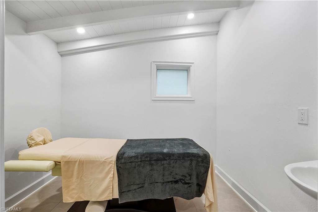 453 18th Ave S, Naples, FL 34102 Photo