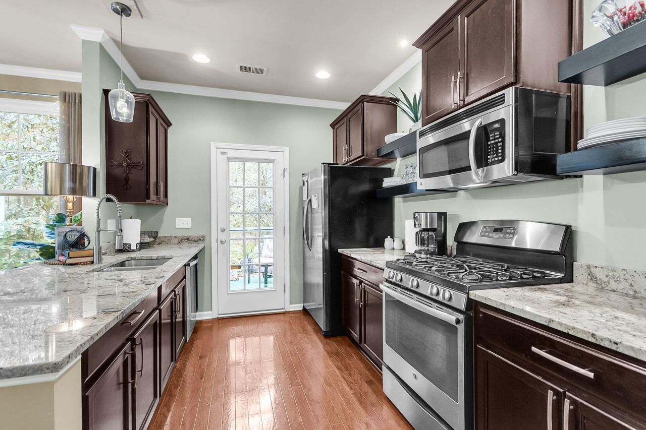 1636 Saint Johns Parrish Way Photo 12