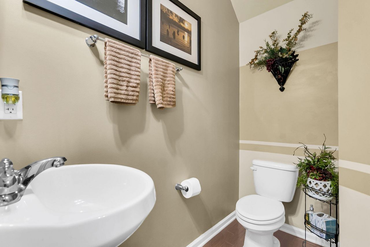 1636 Saint Johns Parrish Way Photo 14