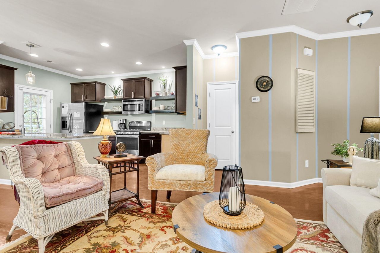 1636 Saint Johns Parrish Way Photo 7