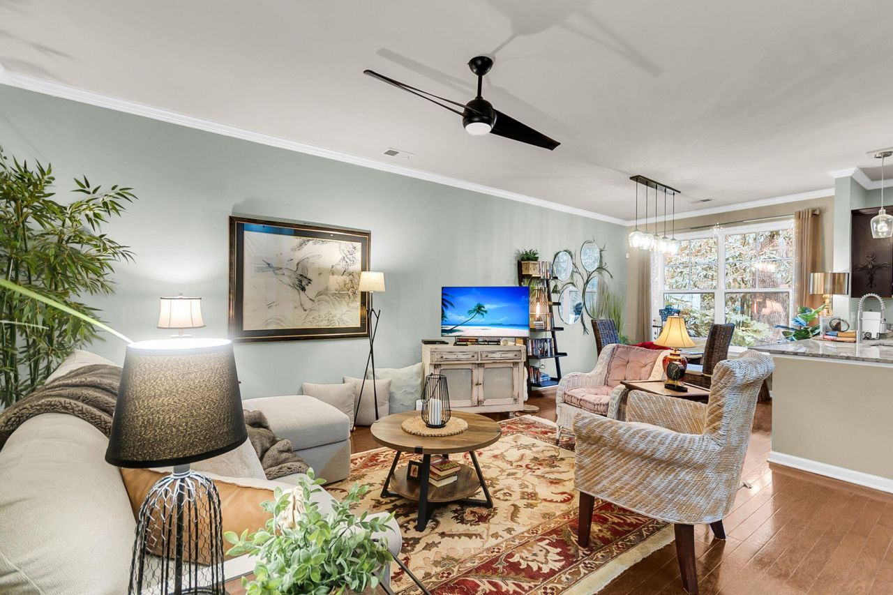 1636 Saint Johns Parrish Way Photo 8