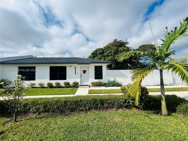 10305 SW 183rd St, Miami, FL 33157