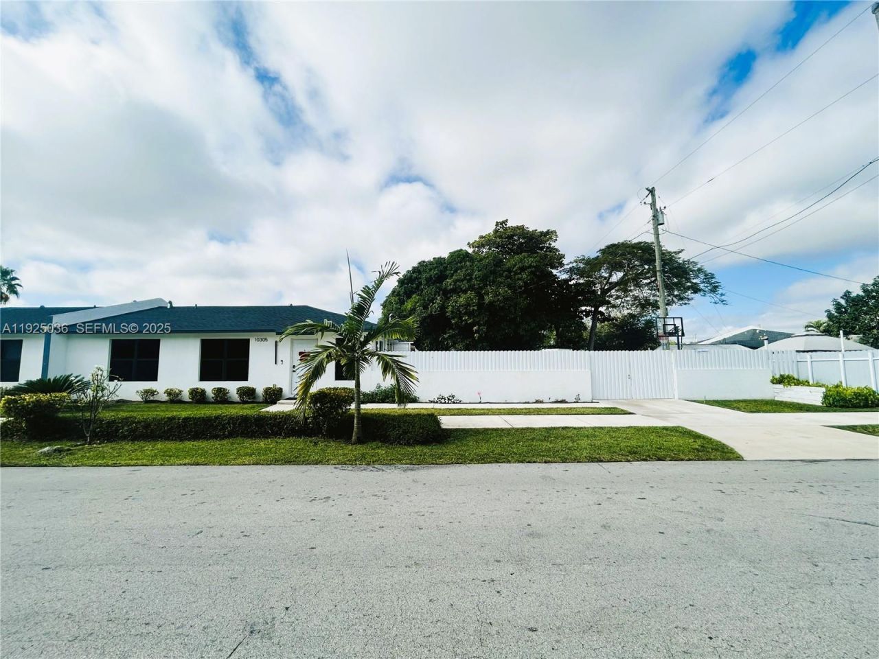 10305 SW 183rd St, Miami, FL 33157 Photo