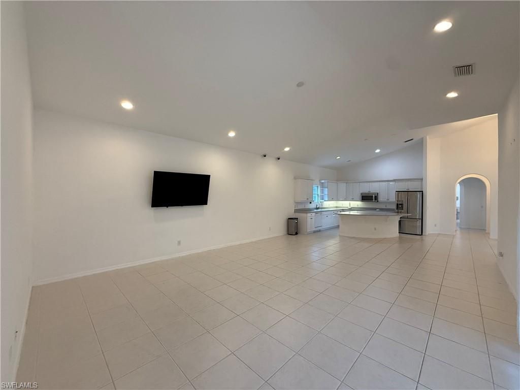 570 31st St Nw, Naples, FL 34120 Photo