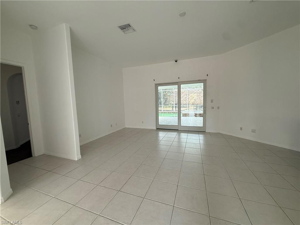 570 31st St Nw, Naples, FL 34120 Photo