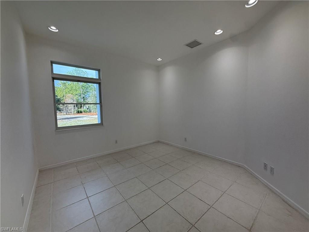 570 31st St Nw, Naples, FL 34120 Photo
