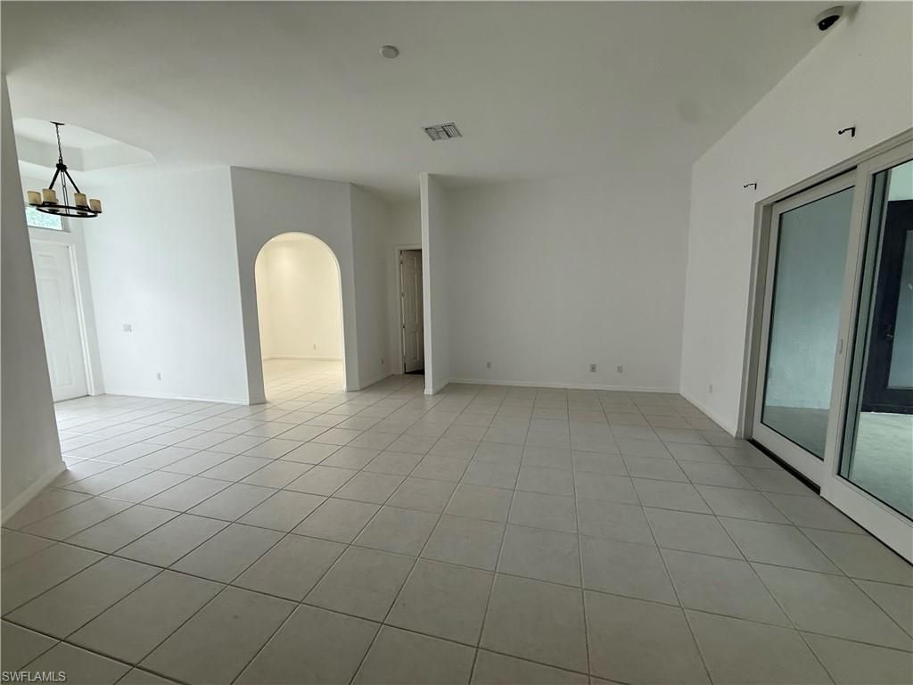 570 31st St Nw, Naples, FL 34120 Photo