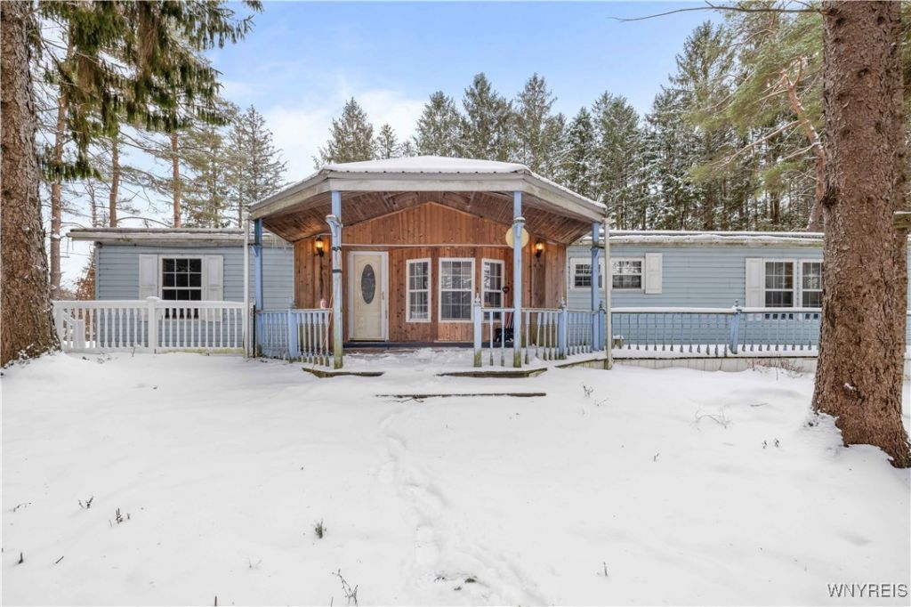 2040 Schwab Road, Varysburg, NY 14167 Main Photo