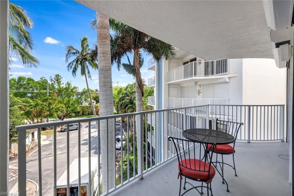 1300 Gulf Shore Blvd N, Unit 407, Naples, FL 34102 Photo