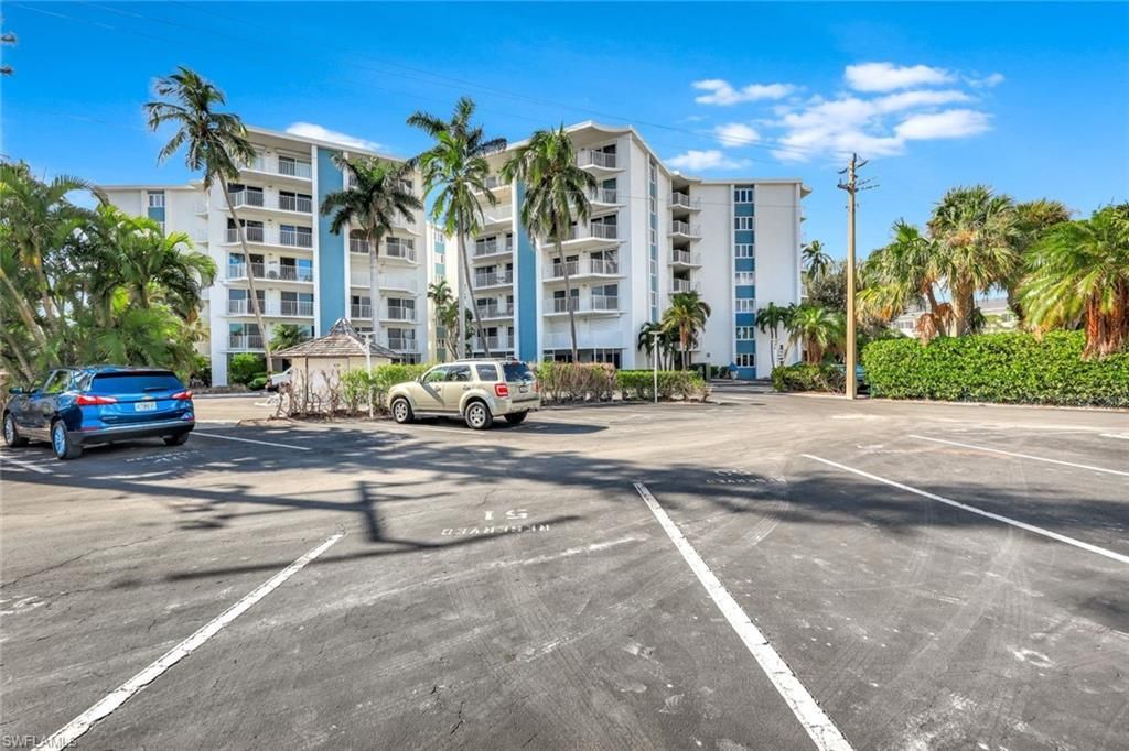 1300 Gulf Shore Blvd N, Unit 407, Naples, FL 34102 Photo