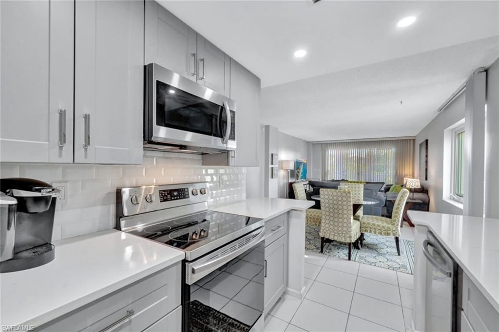 1300 Gulf Shore Blvd N, Unit 407, Naples, FL 34102 Photo