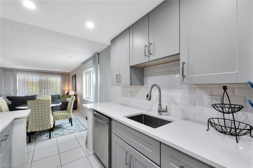 1300 Gulf Shore Blvd N, Unit 407, Naples, FL 34102 Photo