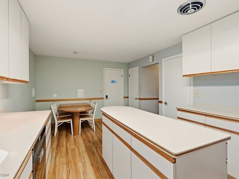 12931 Westchester Trail, Chesterland, OH 44026 Photo 13