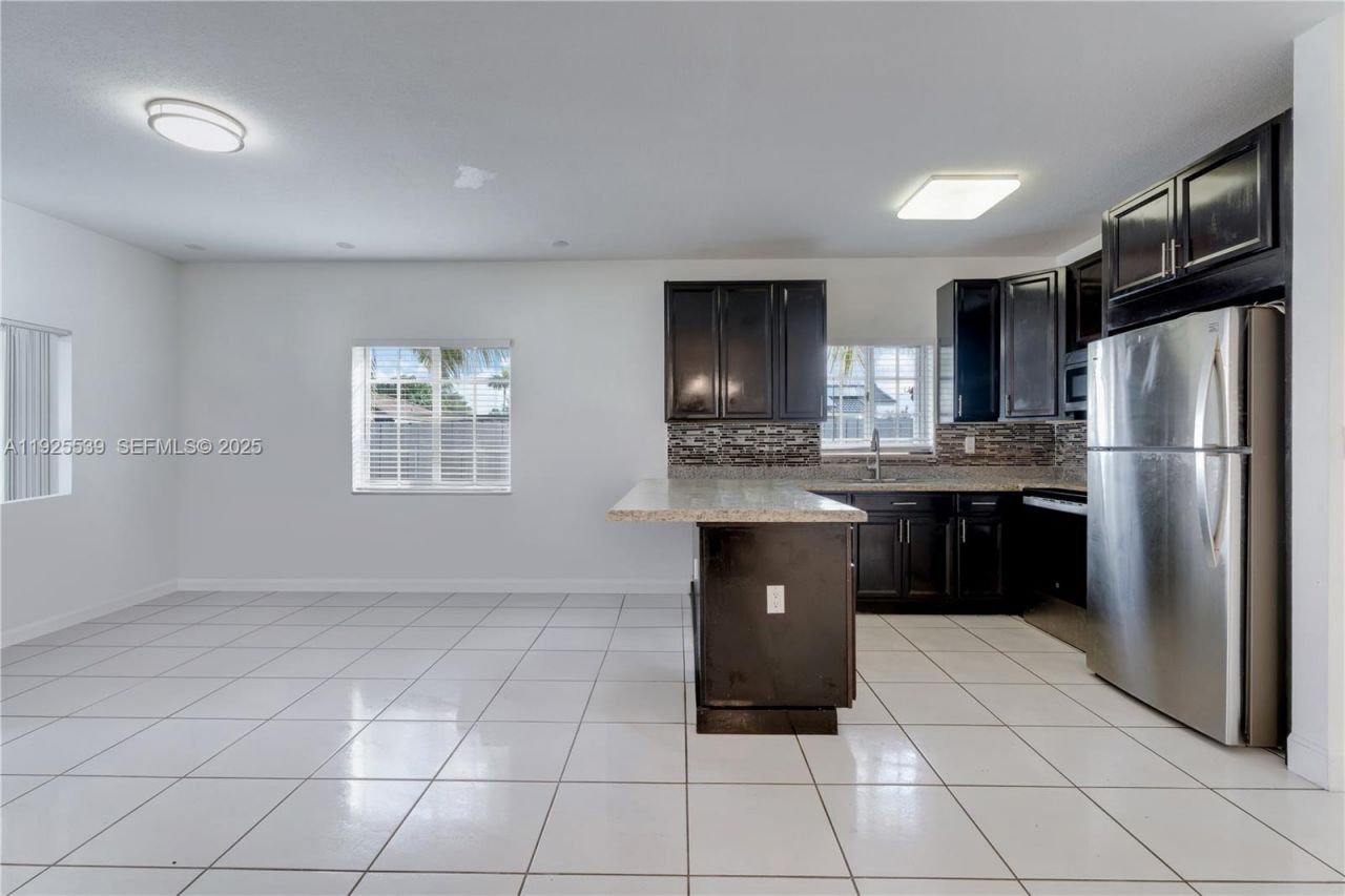 13941 SW 13th St, Miami, FL 33184 Photo