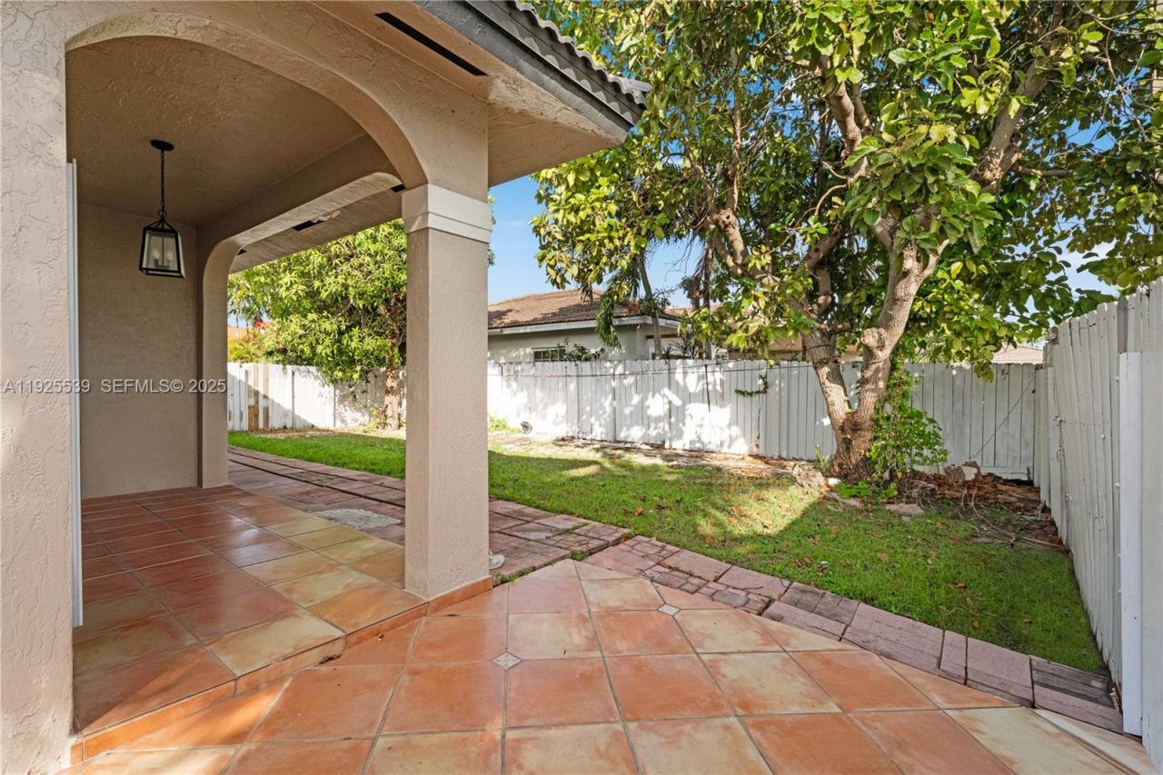 13941 SW 13th St, Miami, FL 33184 Photo