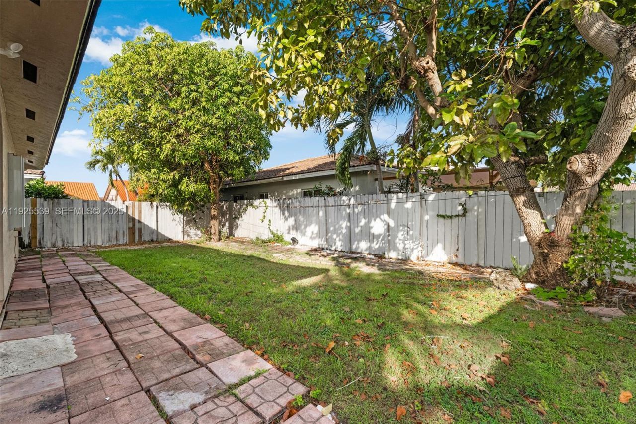 13941 SW 13th St, Miami, FL 33184 Photo