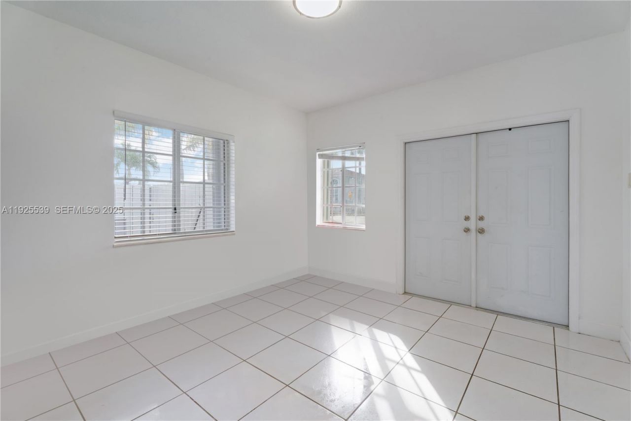 13941 SW 13th St, Miami, FL 33184 Photo