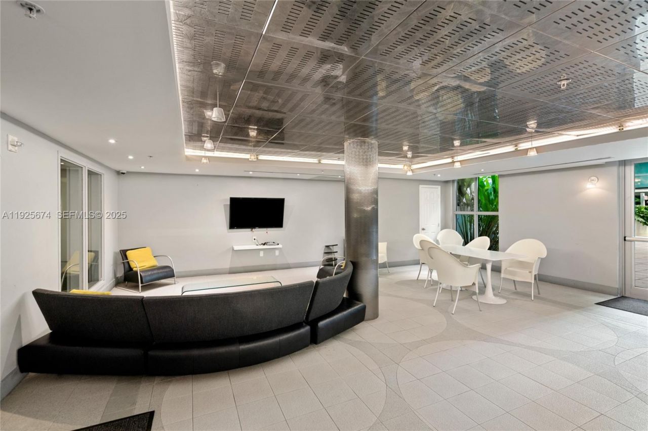 110 Washington Ave, Unit 2309, Miami Beach, FL 33139 Photo