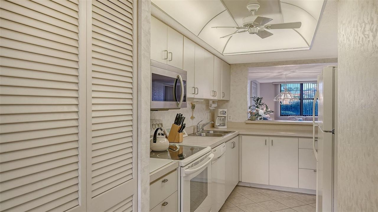 8773 Midnight Pass Road, Unit 102G, Sarasota, FL 34242 Photo