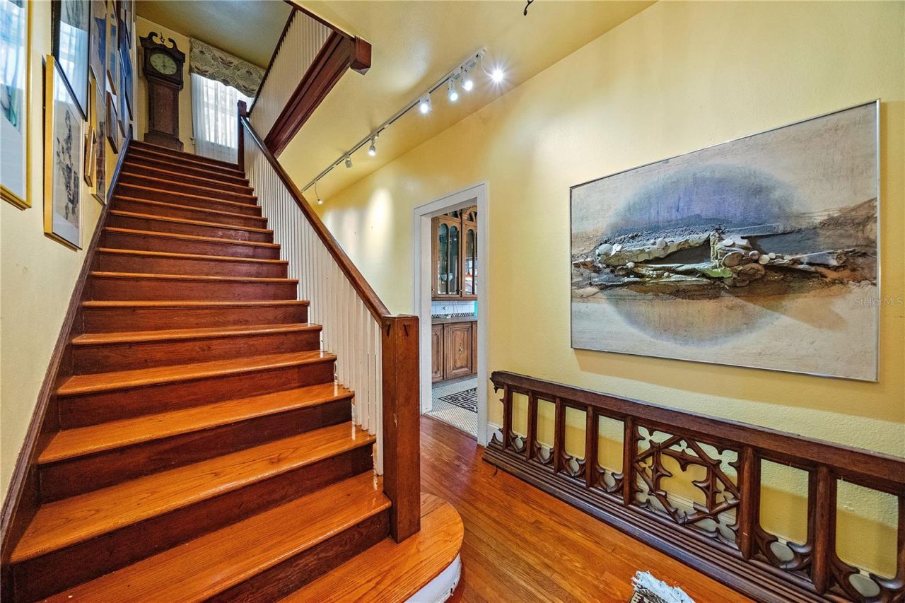 2830 Bay Shore Circle, Sarasota, FL 34234 Photo