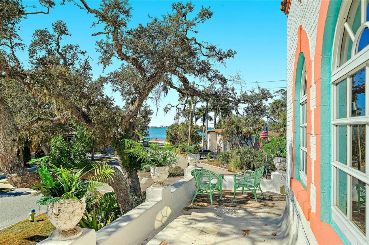 2830 Bay Shore Circle, Sarasota, FL 34234 Photo