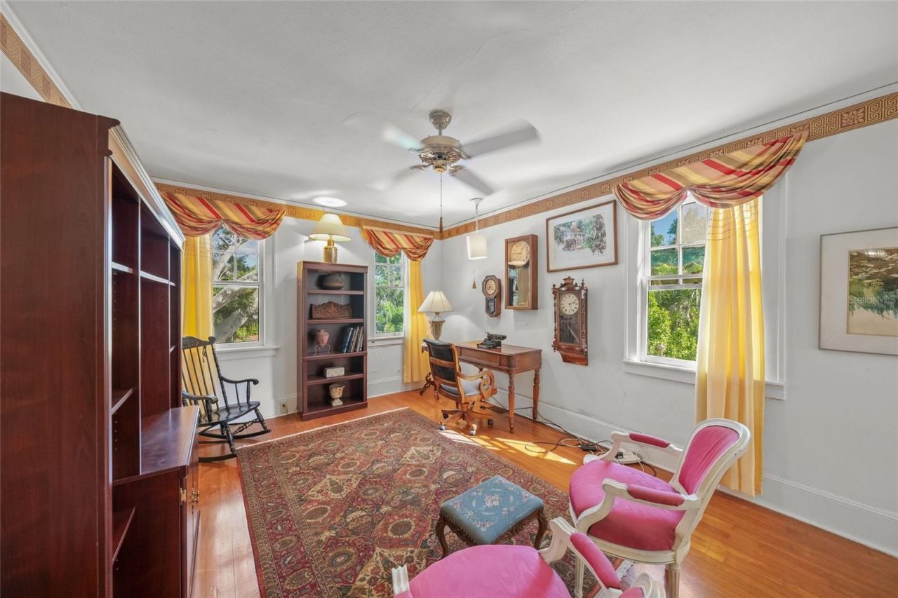 2830 Bay Shore Circle, Sarasota, FL 34234 Photo