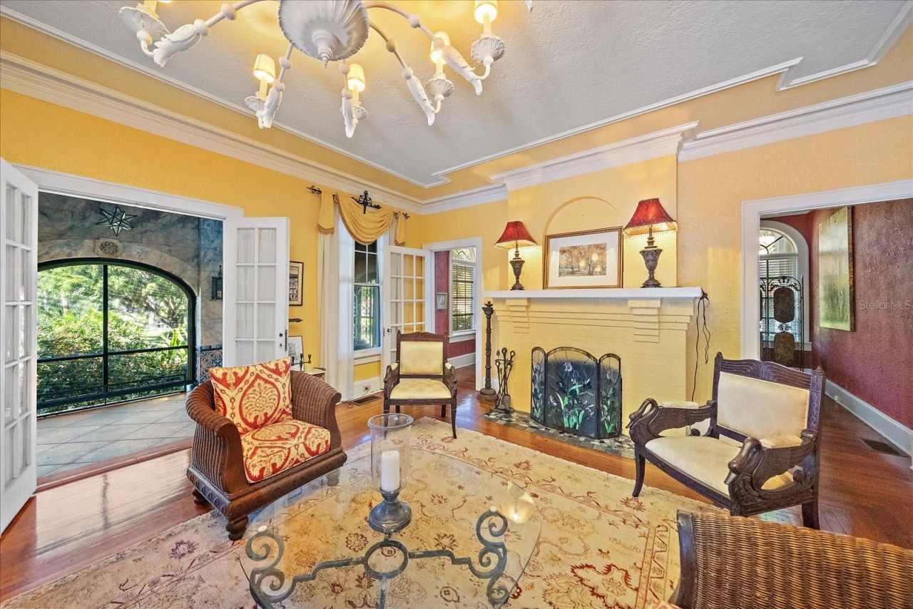 2830 Bay Shore Circle, Sarasota, FL 34234 Photo