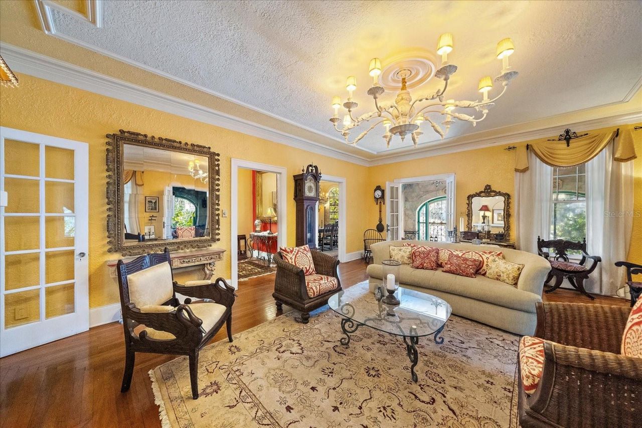 2830 Bay Shore Circle, Sarasota, FL 34234 Photo