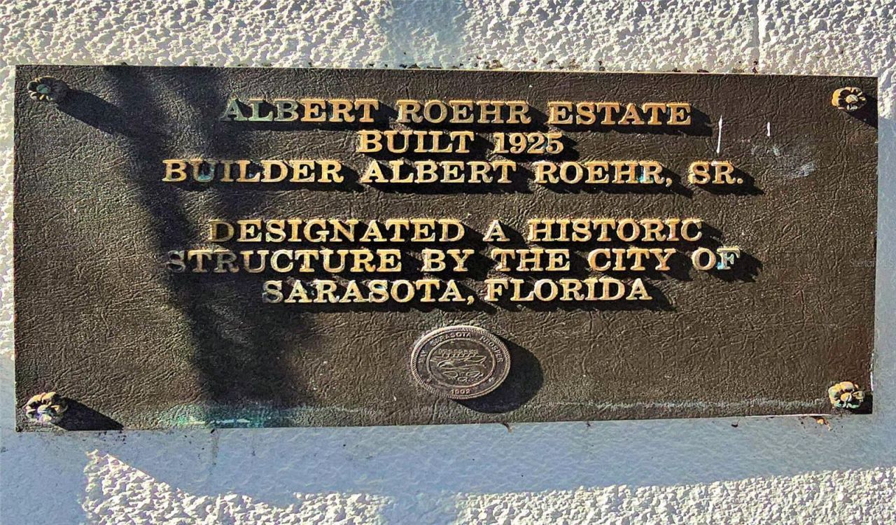 2830 Bay Shore Circle, Sarasota, FL 34234 Photo