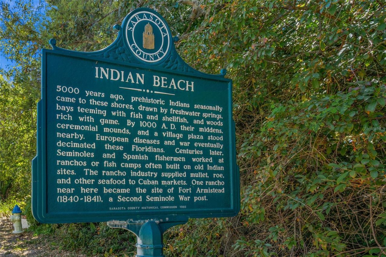 2830 Bay Shore Circle, Sarasota, FL 34234 Photo