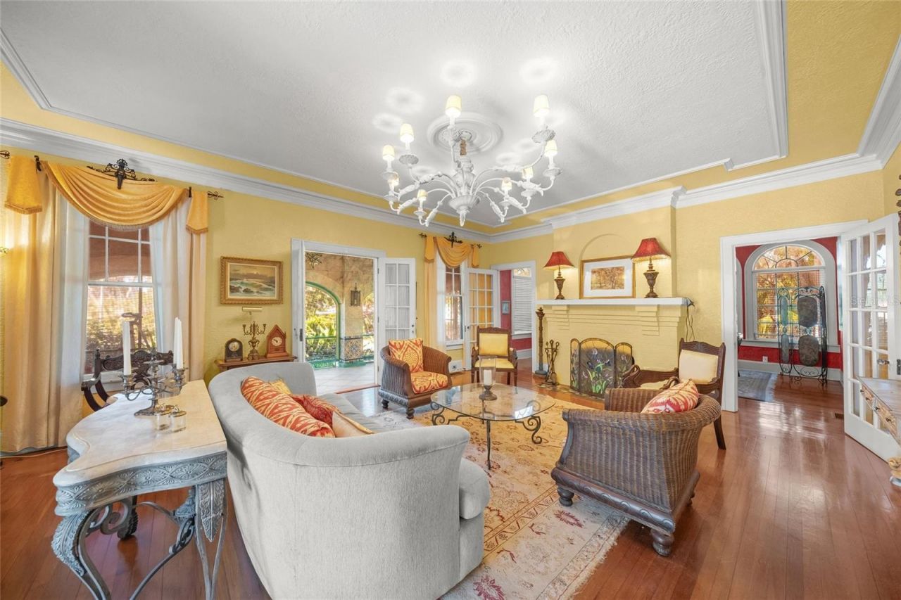 2830 Bay Shore Circle, Sarasota, FL 34234 Photo