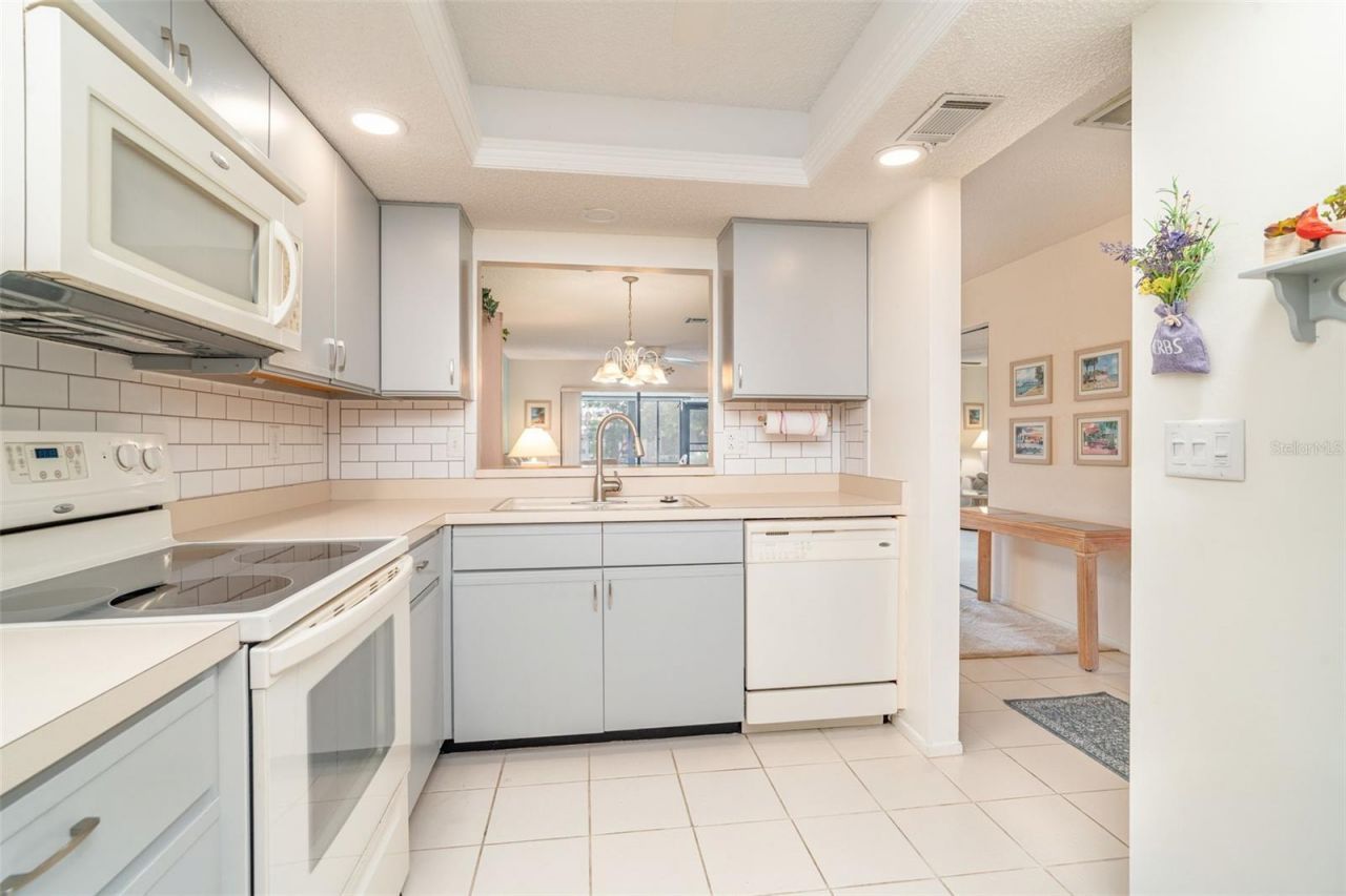 4416 Spicewood Drive, Unit K, Bradenton, FL 34208 Photo