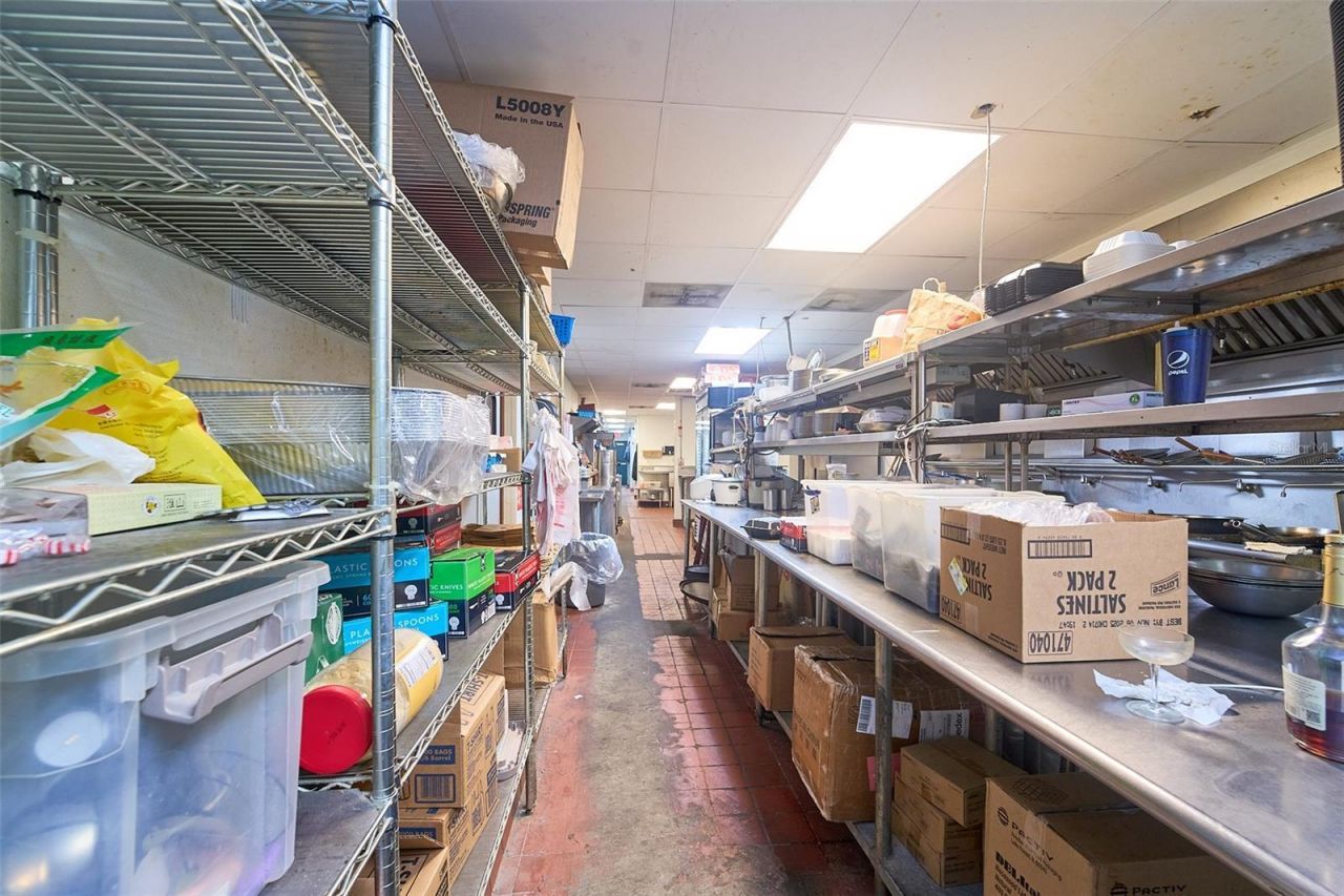 704 E Brandon Boulevard, Brandon, FL 33511 Photo