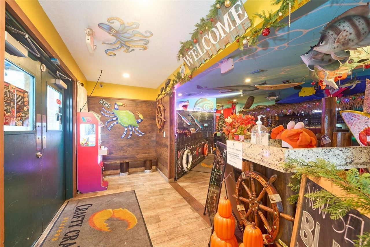 704 E Brandon Boulevard, Brandon, FL 33511 Photo