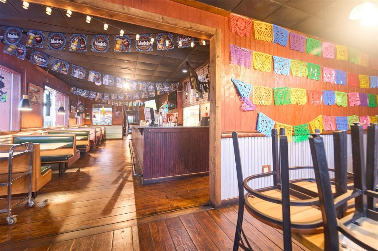 706 E Brandon Boulevard, Brandon, FL 33511 Photo