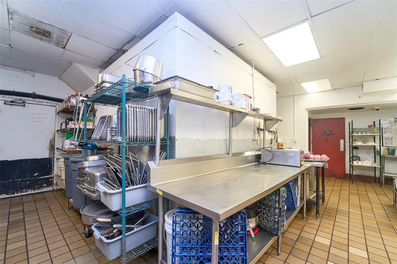 706 E Brandon Boulevard, Brandon, FL 33511 Photo