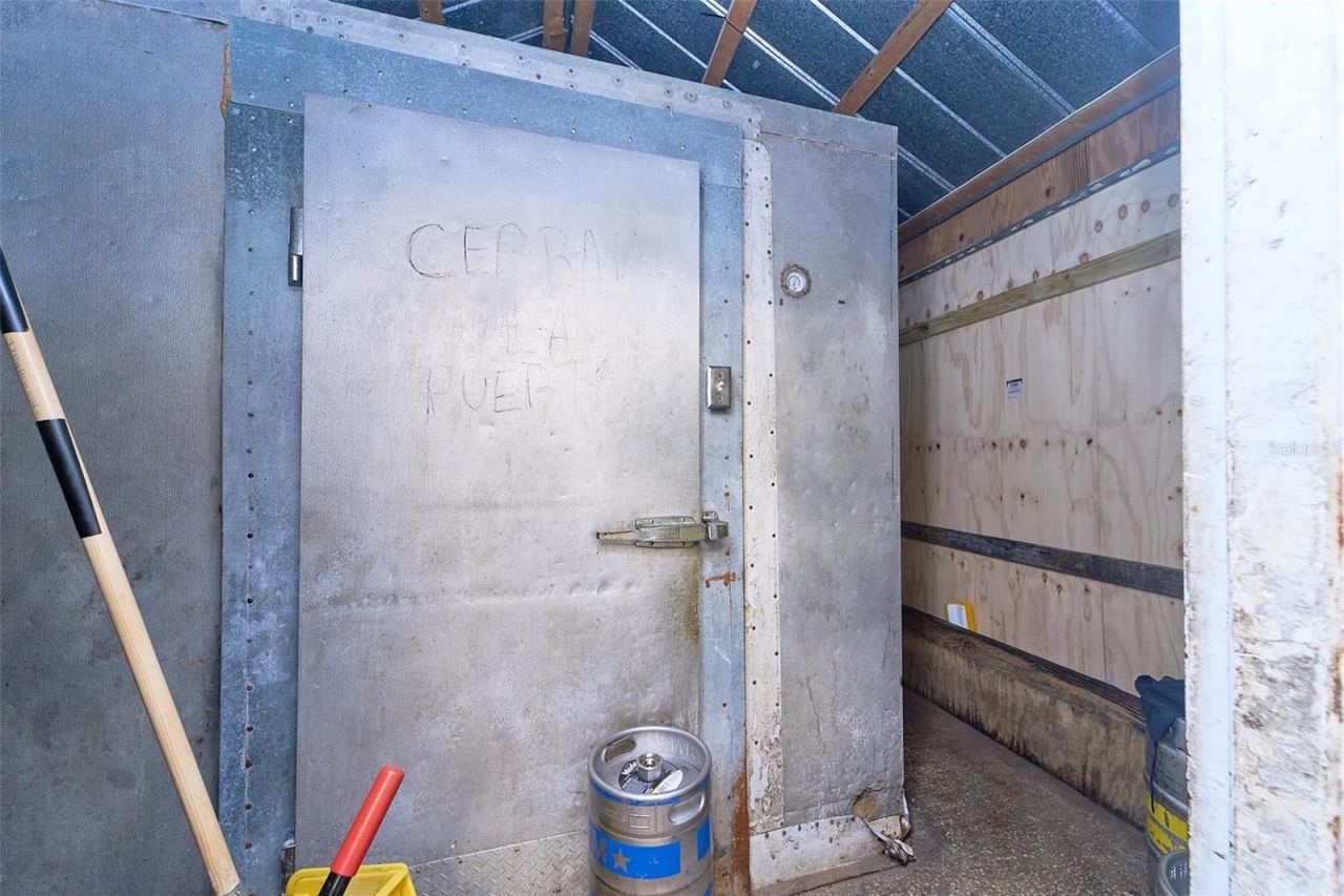 706 E Brandon Boulevard, Brandon, FL 33511 Photo