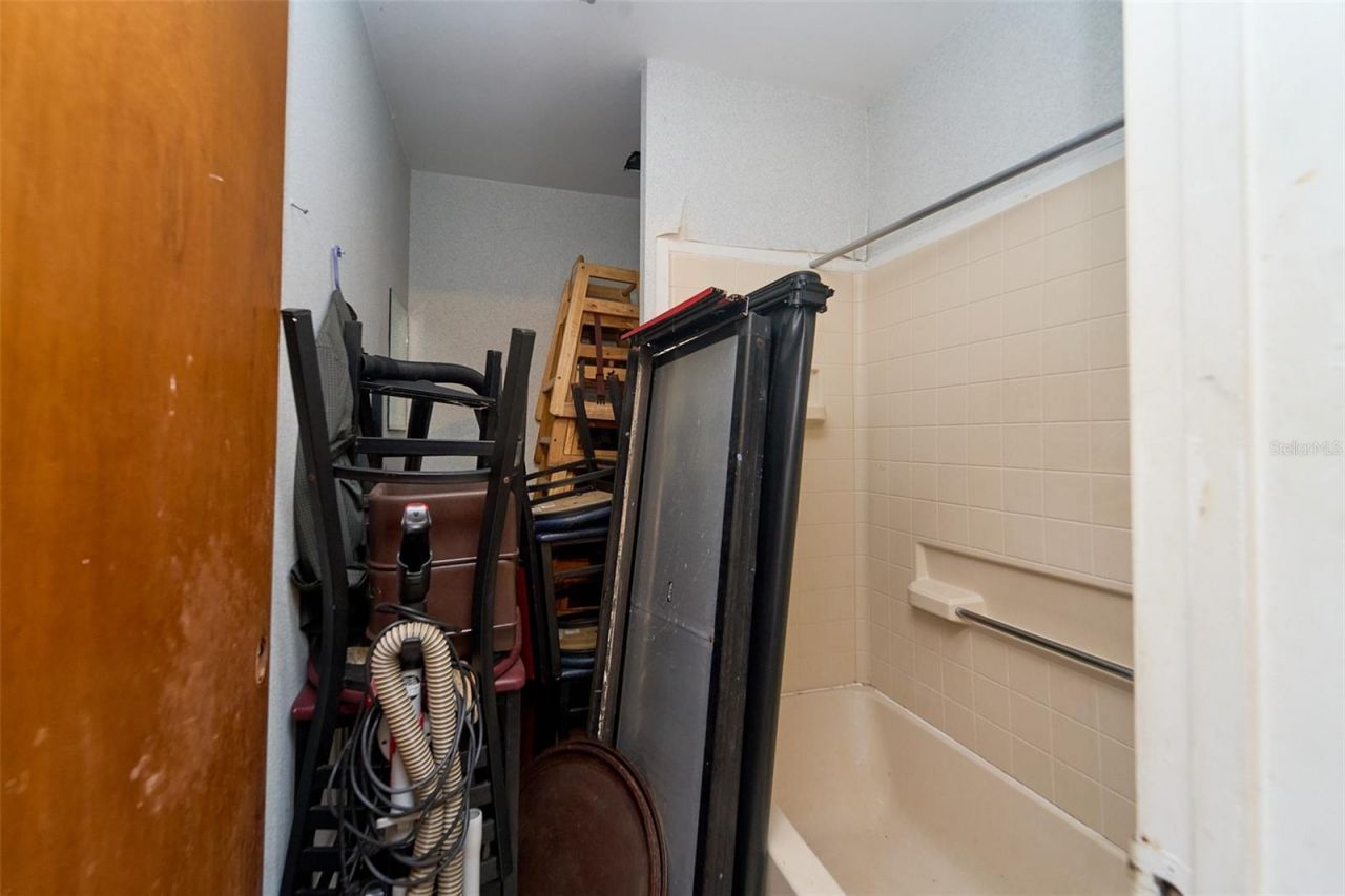 706 E Brandon Boulevard, Brandon, FL 33511 Photo