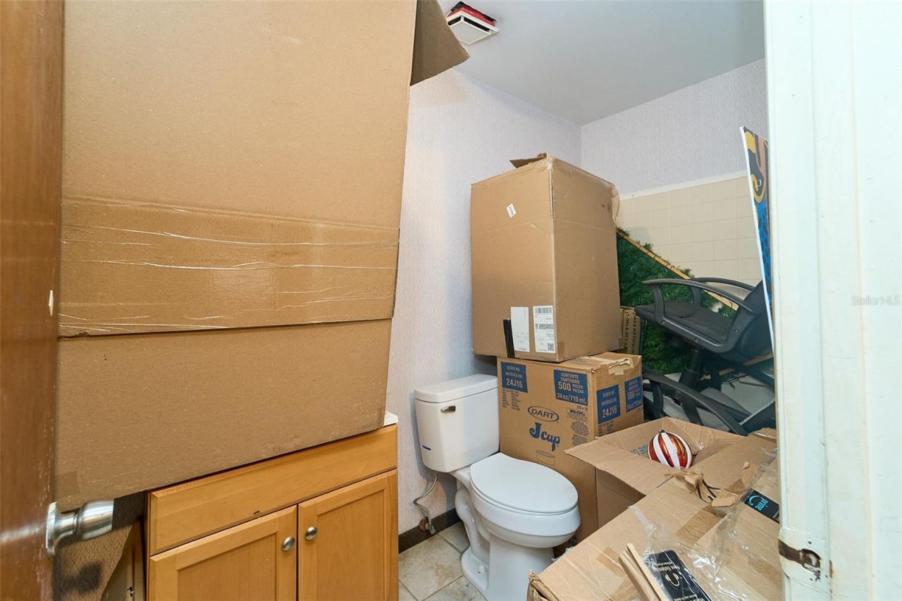 706 E Brandon Boulevard, Brandon, FL 33511 Photo