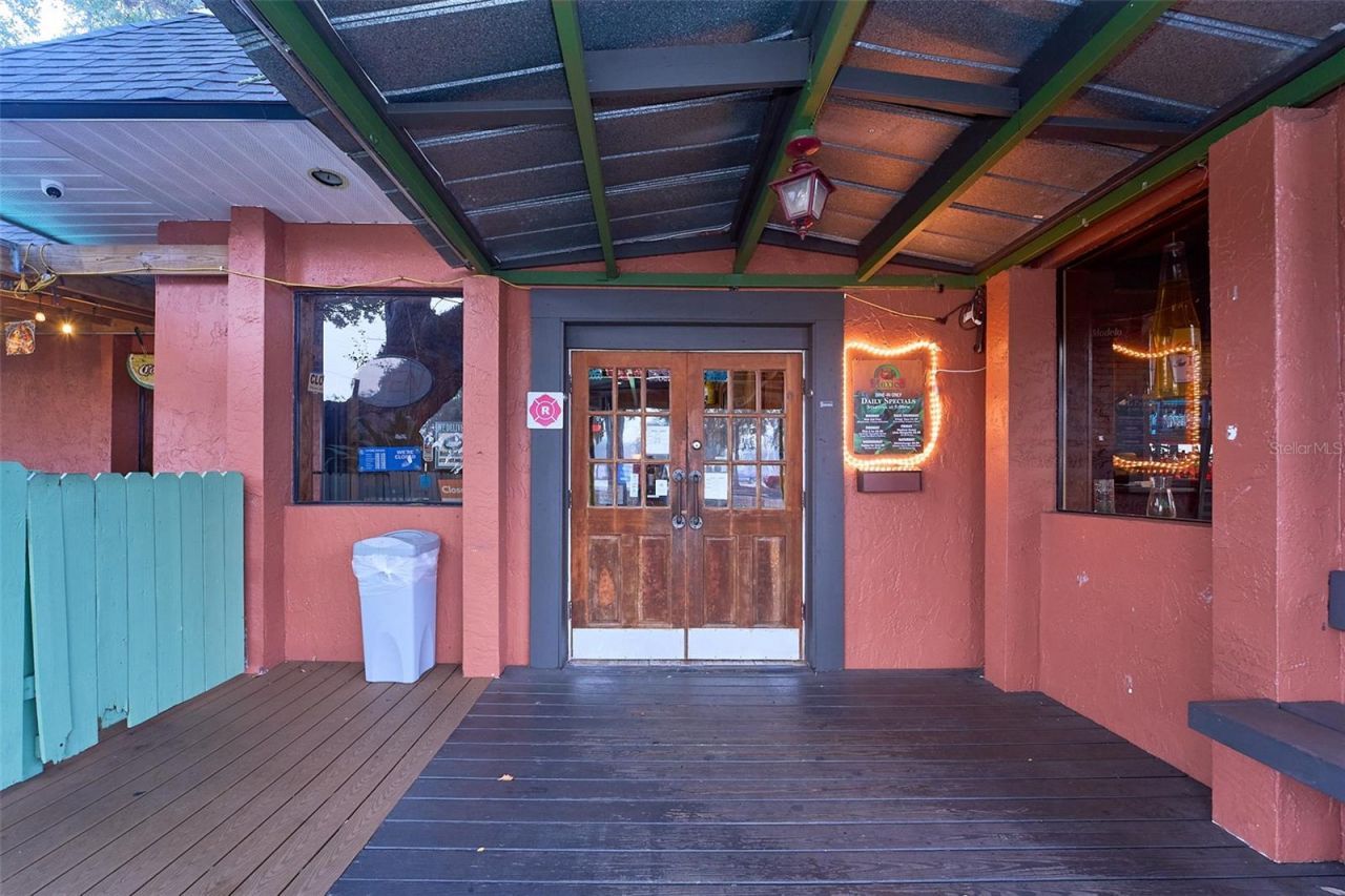 706 E Brandon Boulevard, Brandon, FL 33511 Photo
