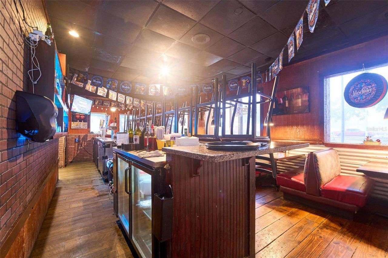 706 E Brandon Boulevard, Brandon, FL 33511 Photo